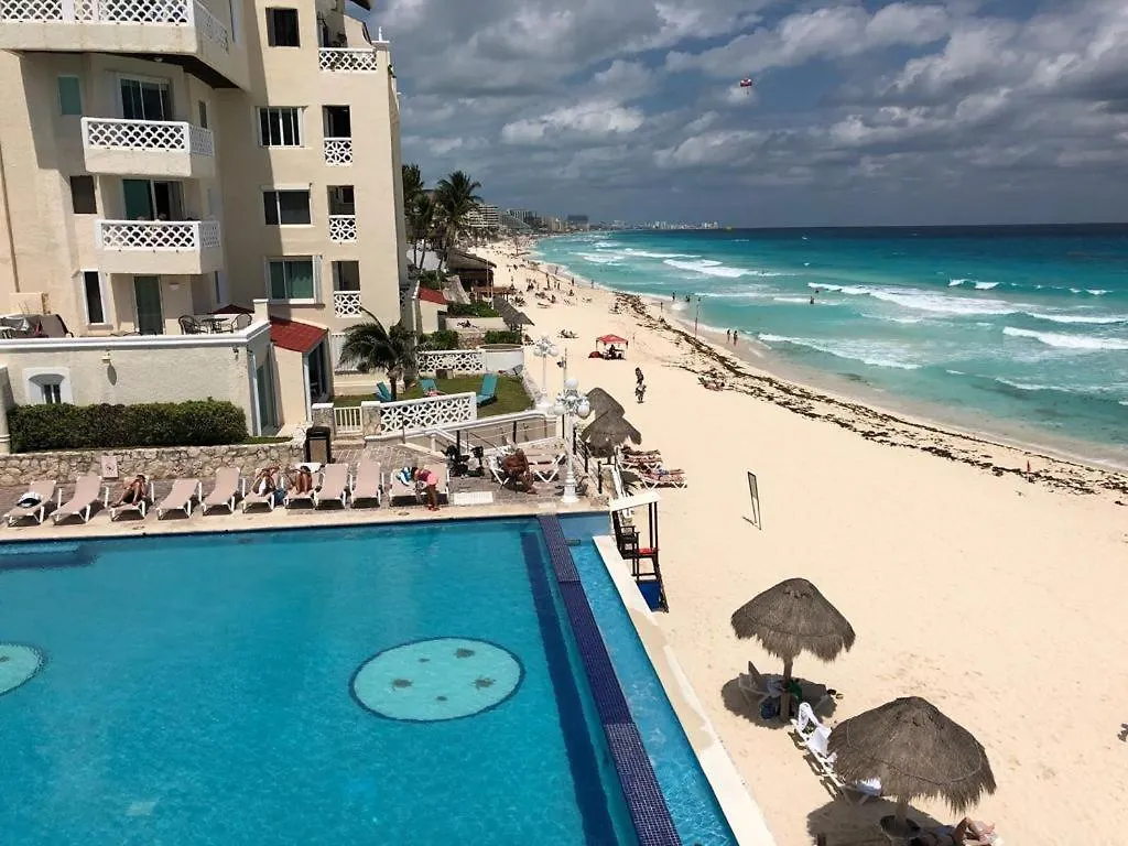 Ocean View Cancun Beach Duplex 0*,  Messico